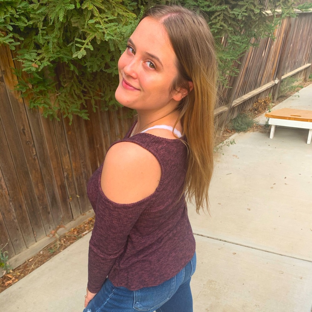 Cute cold shoulder blouse!!
